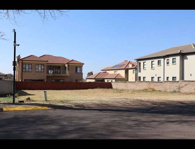 LAND FOR SALE IN MAGALIESBERG COUNTRY ESTATE